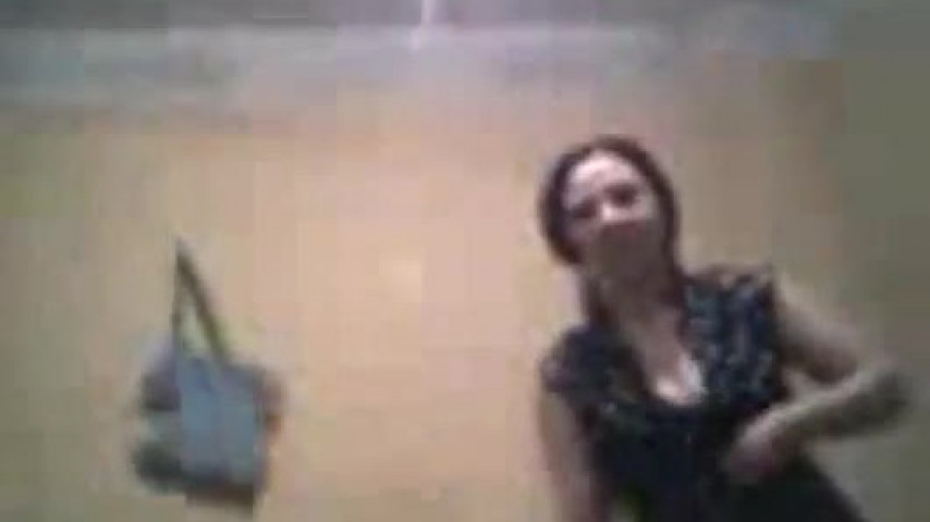 الجنس المصري مع شرموطته وتقوله اوسخ كلام - sexarabx.com